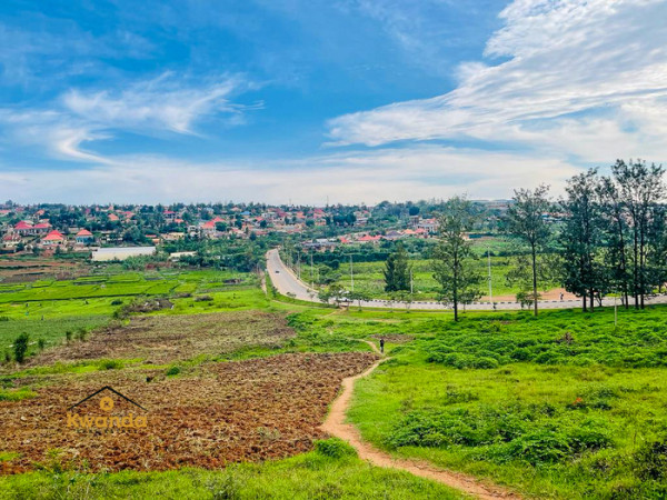 RUSORORO SPACIOUS LAND FOR SALE
